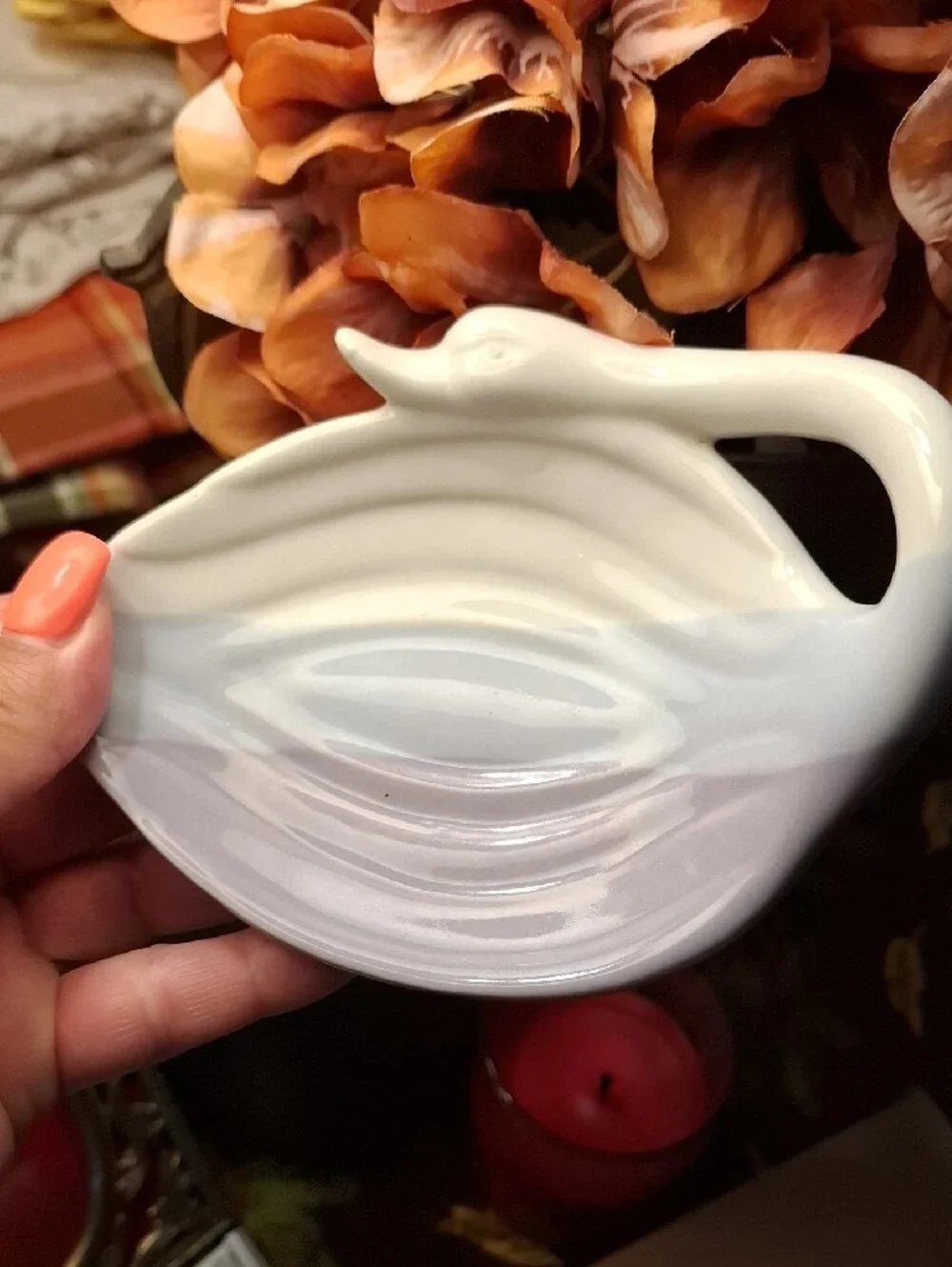 Vintage Lavender Leaf-Shaped Ceramic Dish with Handle